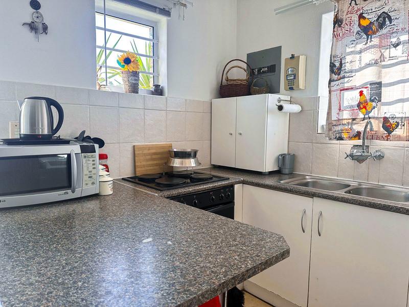 2 Bedroom Property for Sale in Oakglen Western Cape